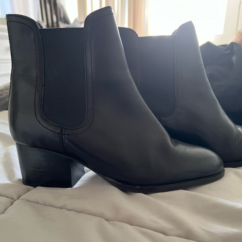 Black ankle boots size 6